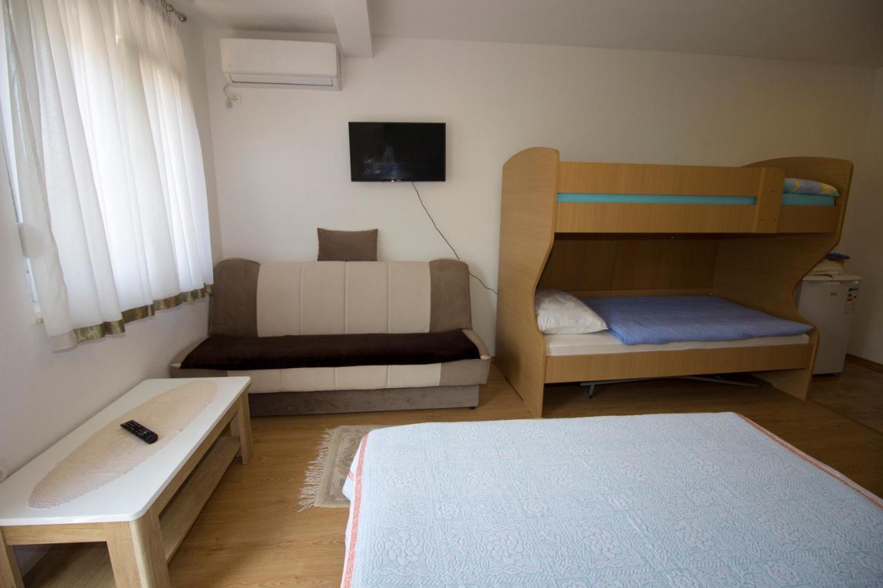 Guest House Благай Экстерьер фото