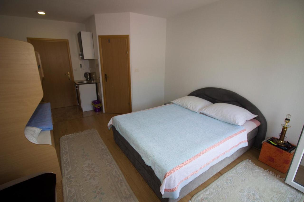Guest House Благай Экстерьер фото